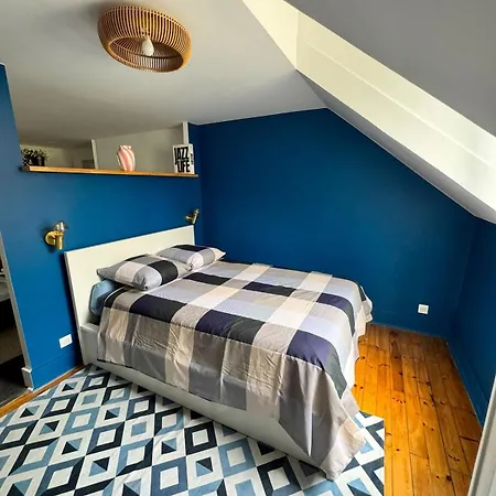 Apartment Blue Pink - Championnet